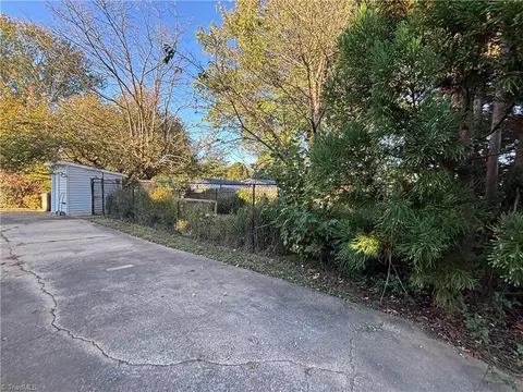 Exterior - 470 Dobbins Mill Rd, Elkin, NC 28621 photo 4 of 9