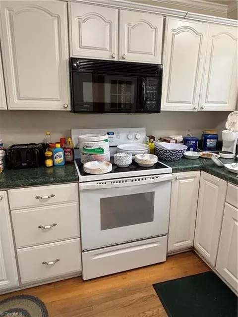 Kitchen - 470 Dobbins Mill Rd, Elkin, NC 28621 photo 2 of 3
