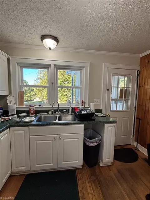 Kitchen - 470 Dobbins Mill Rd, Elkin, NC 28621 photo 3 of 3