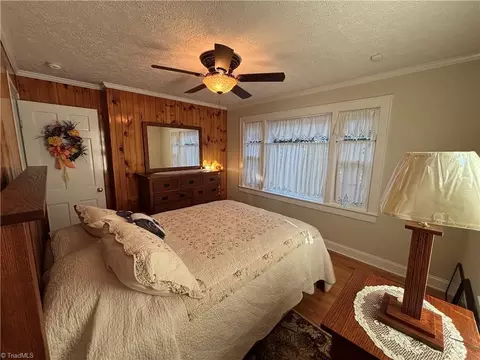 Bedroom - 470 Dobbins Mill Rd, Elkin, NC 28621 photo 2 of 7