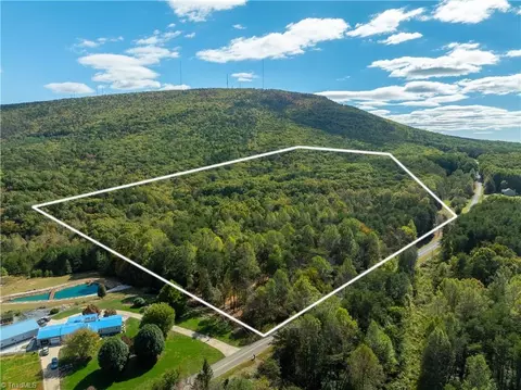 1751 Flat Rock Rd, Pinnacle, NC 27043