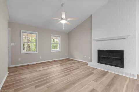 Living - 104 Max Moore Rd, Thomasville, NC 27360 photo 4 of 6