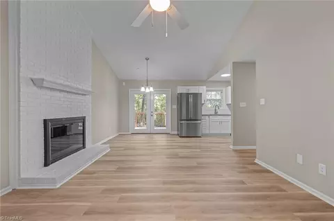 Living - 104 Max Moore Rd, Thomasville, NC 27360 photo 2 of 6