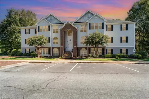 3694 Cotswold Ave #3D, Greensboro, NC 27410