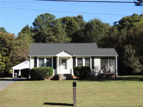 701 Lexington Rd E, Mocksville, NC 27028