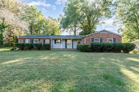 1920 Echo Trl, Pfafftown, NC 27040