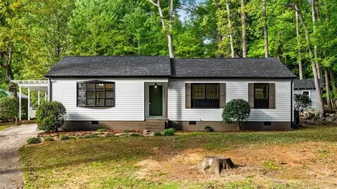 815 Trollinger Rd, Asheboro, NC 27203