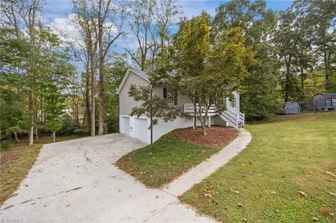 Exterior - 18 Candlestick Dr, Thomasville, NC 27360 photo 5 of 9