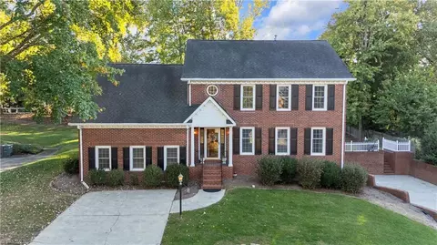 421 Hollinswood Ave, Winston Salem, NC 27103