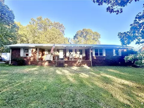 324 Elam Ave, Ramseur, NC 27316