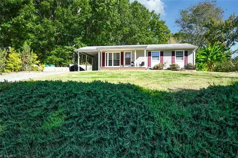 627 Spring Garden Cir, High Point, NC 27260