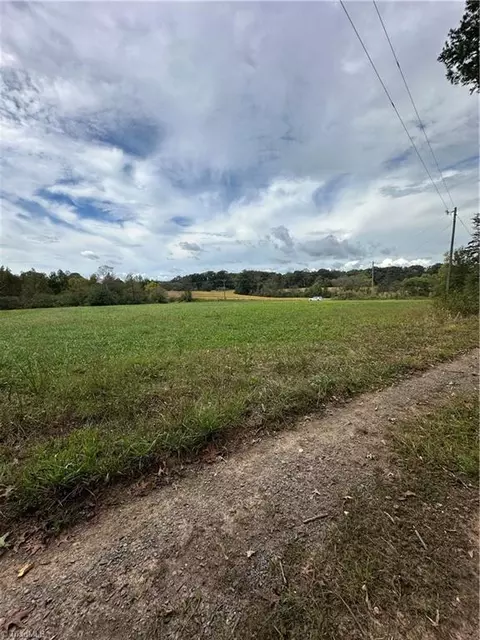 5747 Lou Cranford Rd, Denton, NC 27239