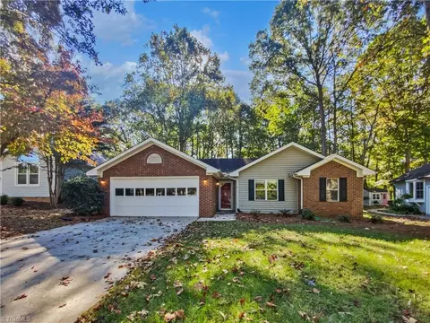 4004 Baywater Pt, High Point, NC 27265
