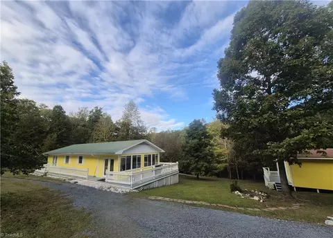 321 Salisbury Dr, Troy, NC 27371