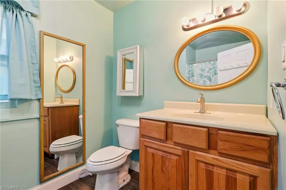 Bath - 1040 Beckham Rd, Salisbury, NC 28147 photo 2 of 2