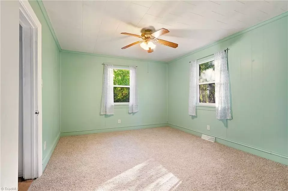 Bedroom - 1040 Beckham Rd, Salisbury, NC 28147 photo 3 of 6