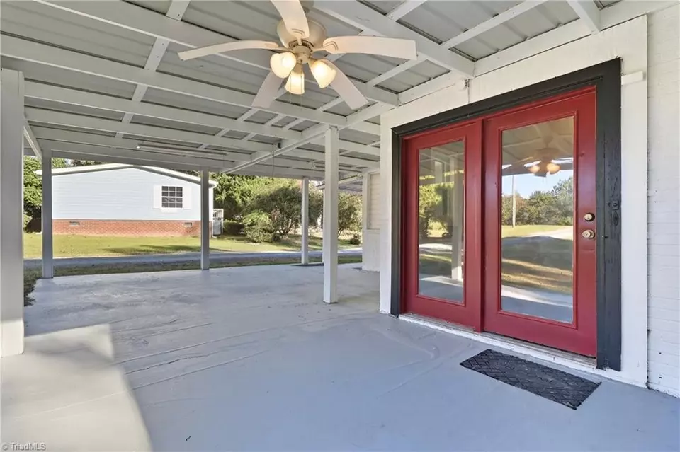 Exterior - 1040 Beckham Rd, Salisbury, NC 28147 photo 2 of 7
