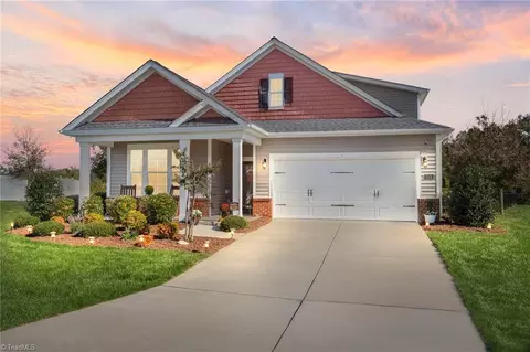 5309 Quartz Ave, Clemmons, NC 27012