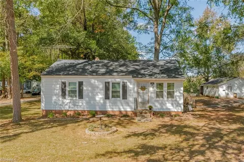 300 Trantham Dr, Lexington, NC 27292
