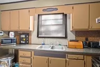 2109 Lowe Ave, High Point, NC 27260 photo 8