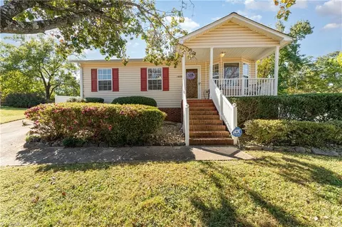 1640 Hill Ct, Winston Salem, NC 27107