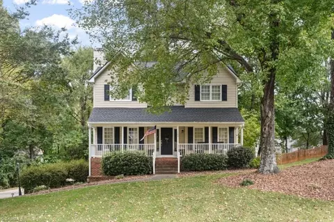 165 Stonburg Rd, Clemmons, NC 27012