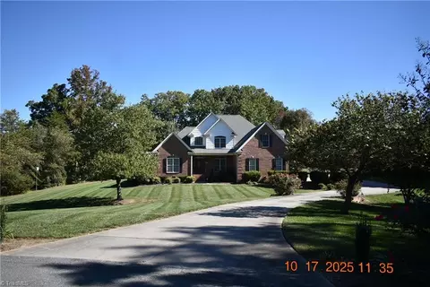 7872 Bufflehead Ct, Greensboro, NC 27455