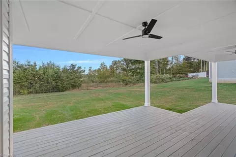 Exterior - 151 Rimrock Rd, Harmony, NC 28634 photo 5 of 9