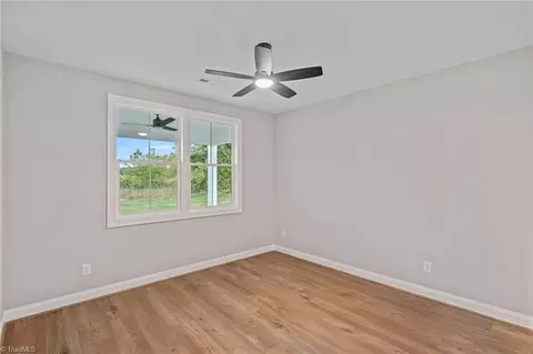 Bedroom - 151 Rimrock Rd, Harmony, NC 28634 photo 3 of 4