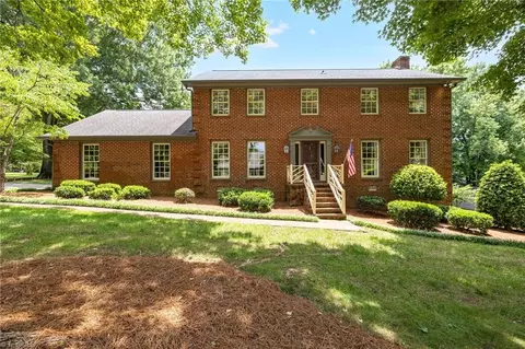 6001 Muirfield Dr, Greensboro, NC 27410