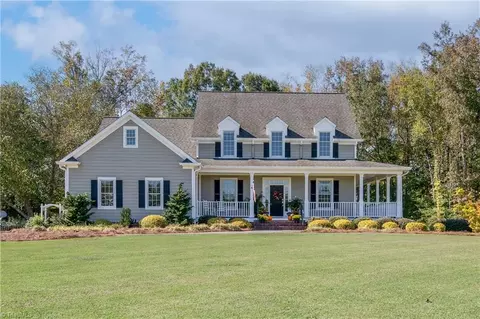 228 Meadowlark Ln, Mocksville, NC 27028
