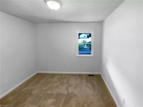 Bedroom - 2286 Lynn Cir, Trinity, NC 27370 photo 7 of 7
