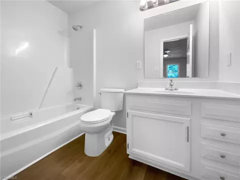 Bath - 2286 Lynn Cir, Trinity, NC 27370 photo 2 of 4