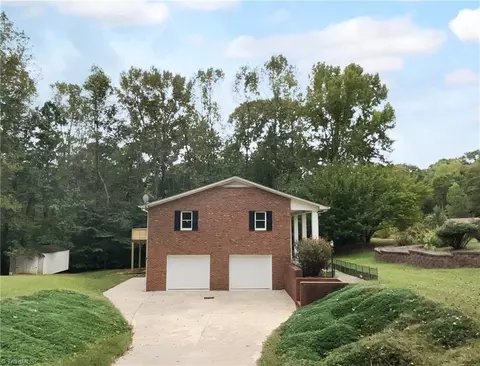 2286 Lynn Cir, Trinity, NC 27370