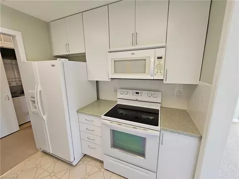 Kitchen - 2312 Bermuda Village Dr, Bermuda Run, NC 27006 photo 2 of 3