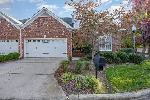 6 Jacobs Way, Greensboro, NC 27455
