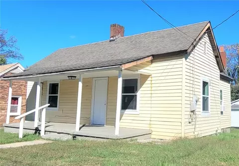 808 Sunset St, Reidsville, NC 27320