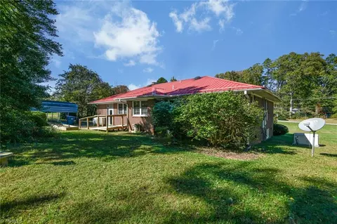 2312 Sharpe Rd, Greensboro, NC 27406