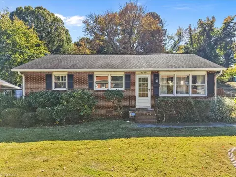 2209 Atlanta St, Greensboro, NC 27406