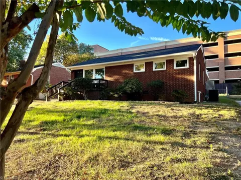 837 Willow Pl, High Point, NC 27260 photo 16