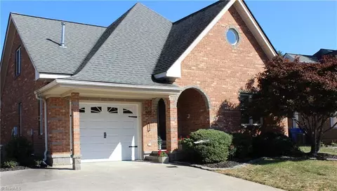 591 Leston Gilbert Dr, Kernersville, NC 27284