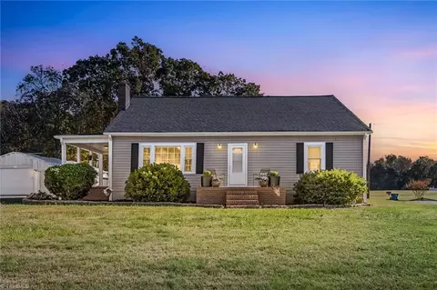 3307 Altamahaw Church St, Elon, NC 27244