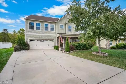 2350 Birch View Dr, High Point, NC 27265