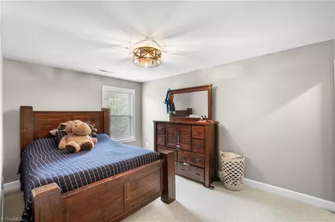 Bedroom - 2350 Birch View Dr, High Point, NC 27265 photo 6 of 8