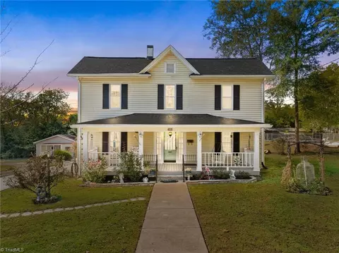 615 Hamilton St S, Eden, NC 27288