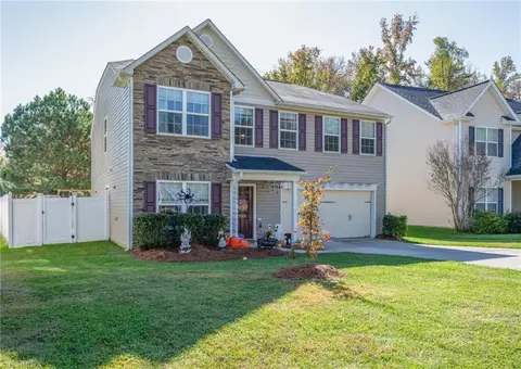 2589 Leighswood Dr, Winston Salem, NC 27106