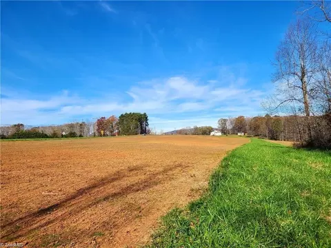 8 10 Acres Brown Rd, King, NC 27021 photo 13