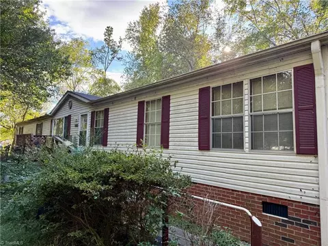 6379 Farley Dr, Randleman, NC 27317