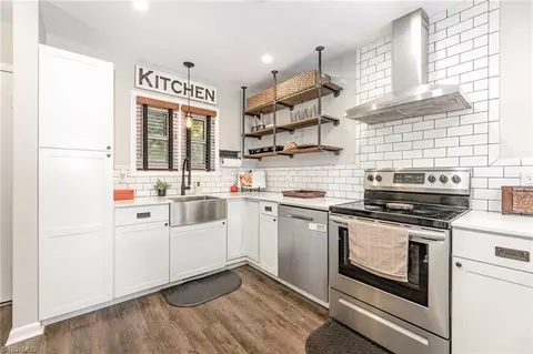 1074 Hickory Glen Rd, Winston Salem, NC 27106