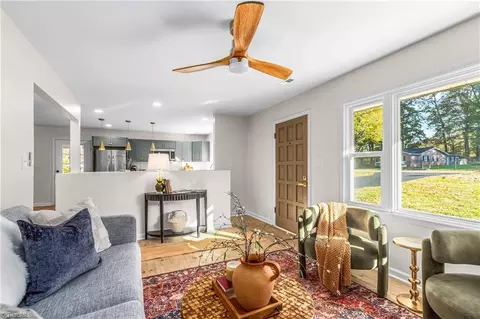 345 Sherwood Forest Dr, North Wilkesboro, NC 28659